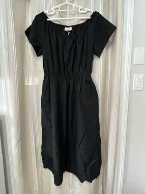 Black Women's Short Sleeve Midi Dress